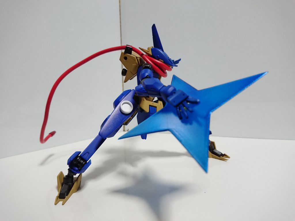 水手裏剣(大)
大きいサイズも1個作ってます。イメージは某ラーメン好き忍者の必殺技です。