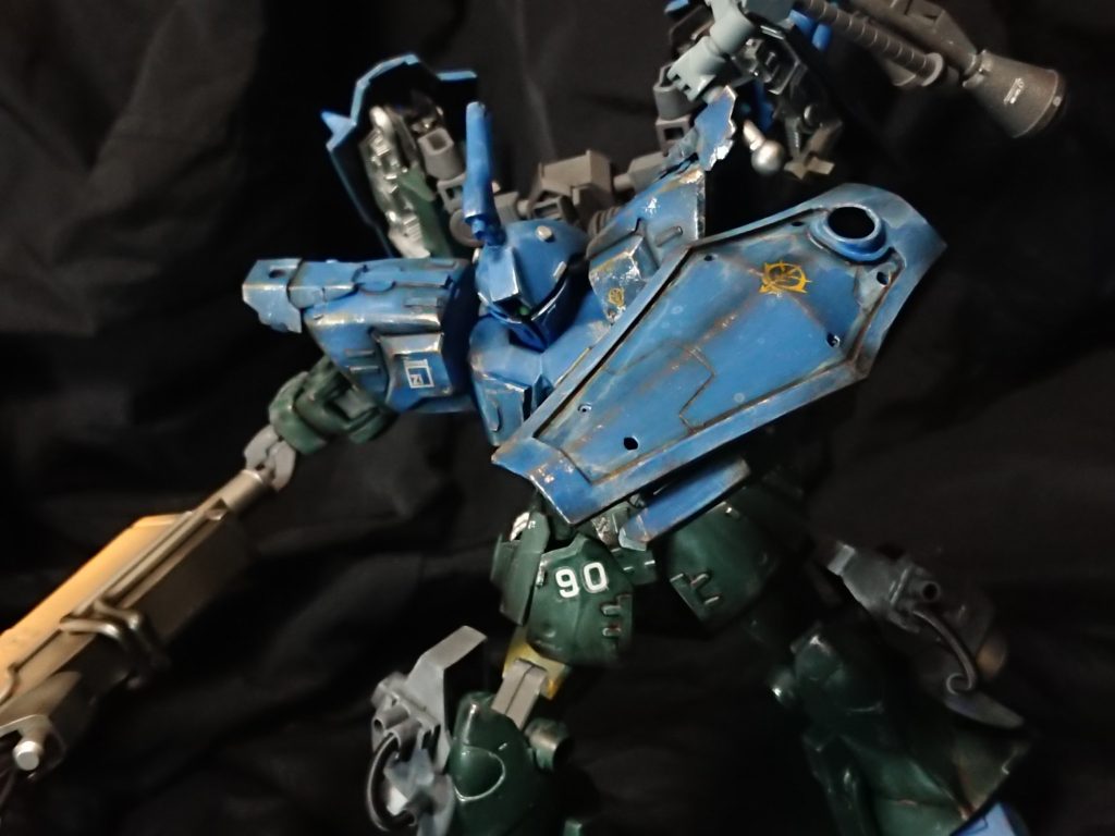 展開式シールドグフ系のシールドをベースに改修、強度が向上している。