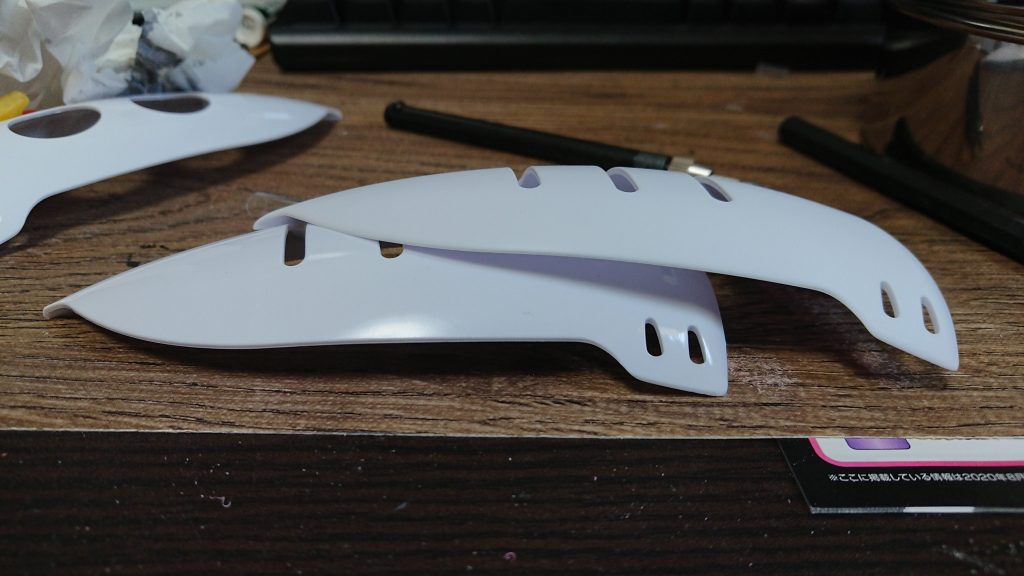 バインダーのフチを薄く削ると永野感が増す気がします。