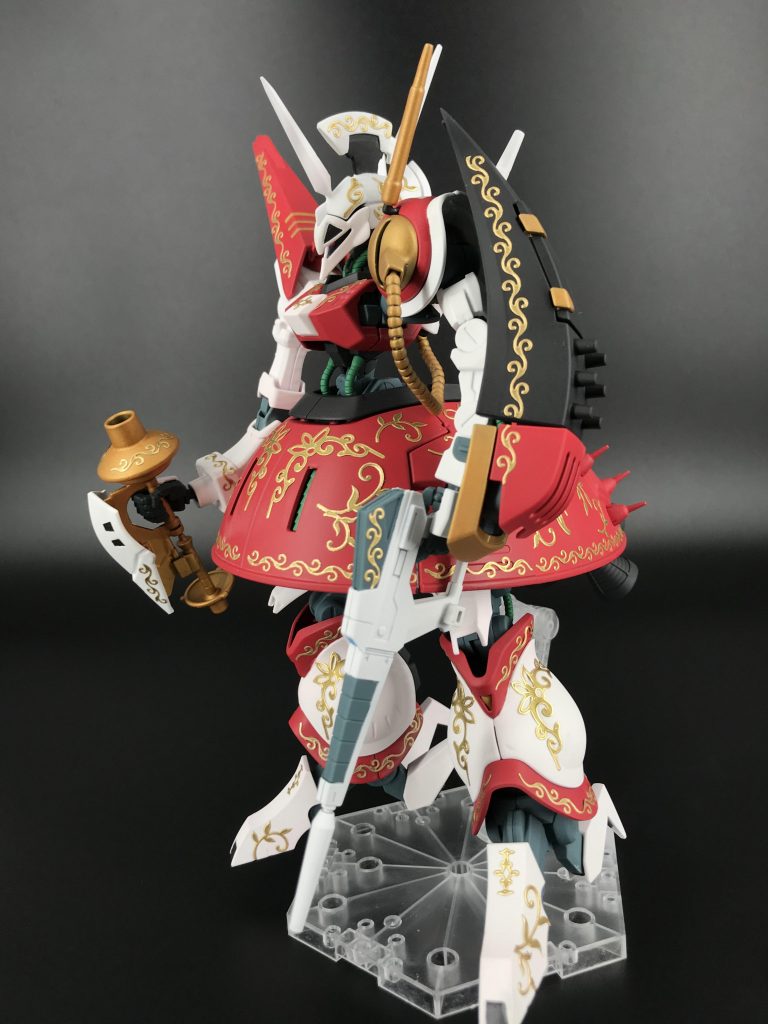 カラーリングはガルスK、エングレービングはドズル専用ザクとかのを参考にしました。改造にR・ギャギャのパーツやMGギャンなどを使ってます