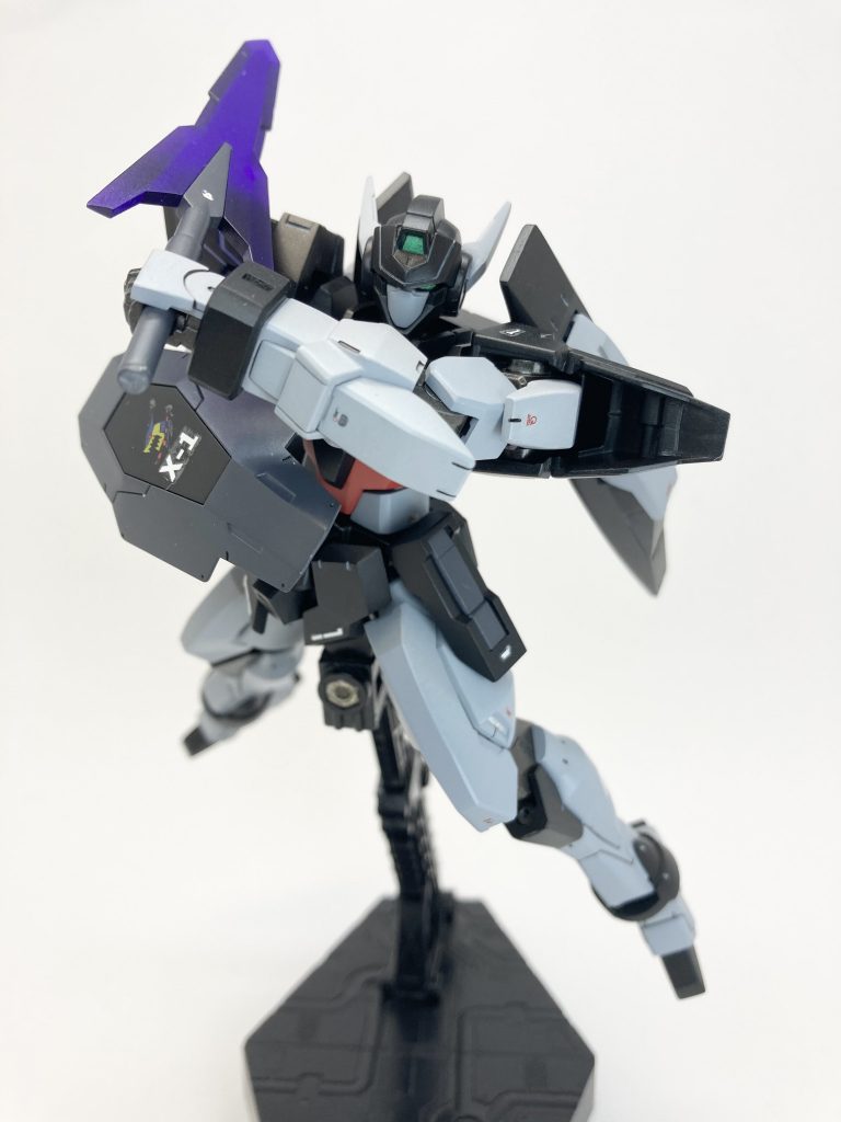 更に、シールドから取り外して手持ちでも可能。(ここら辺はウルフ機と同じ)尚、シールドマウント時の柄は短すぎるので手持ちは差し替えで対応。