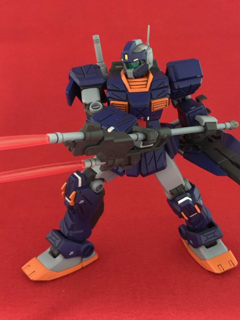 頭部とツインビームスピアの合わせ目消しはいいアイデアが思いつかなかったので見送っています。
