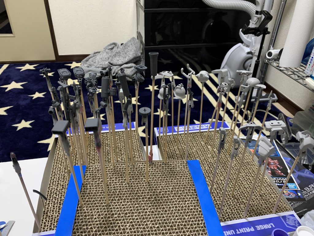 ゲート処理·後ハメ加工·合わせ目消しからのサーフェイサー