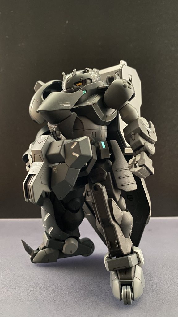 本機は、ボアユニットを装着した後期型のように、FA状態が基本形態であるが、装着していない状態での運用も考えられていた後期型と違い、FA化されたグリモアとして組み上げられている為、アーマーをパージしての戦闘は考えられていない。