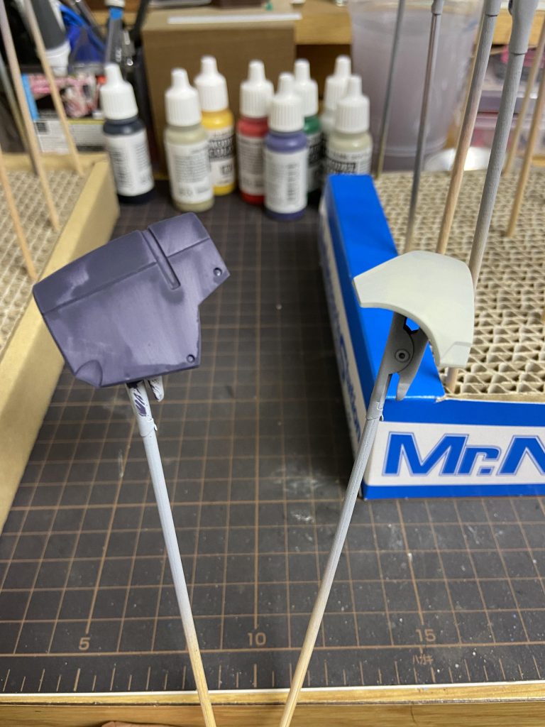 筆塗りで進めます。一度目の塗り