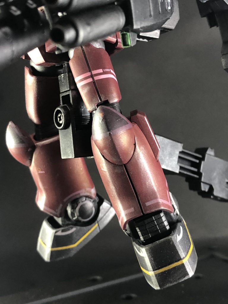 脚。シルバーでウェザリングを入れたり、リアルタッチマーカーで汚しは入れてます。