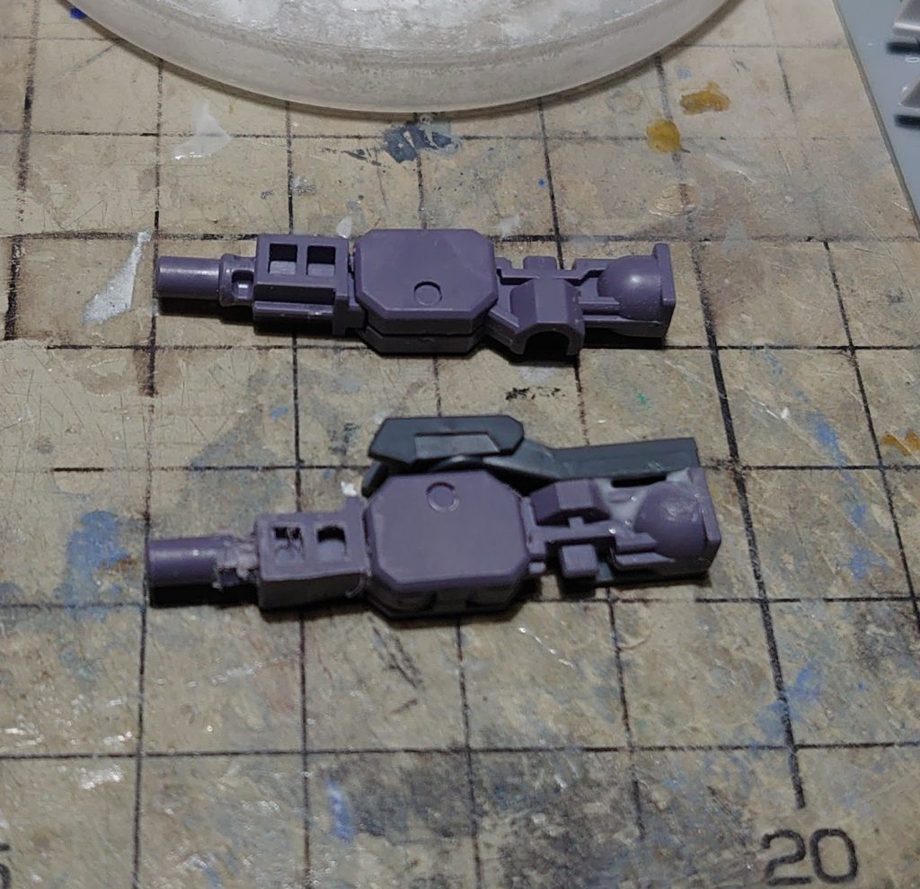 肘関節はリバイブガンダムMk-Ⅱのものを小加工して使用しています。 