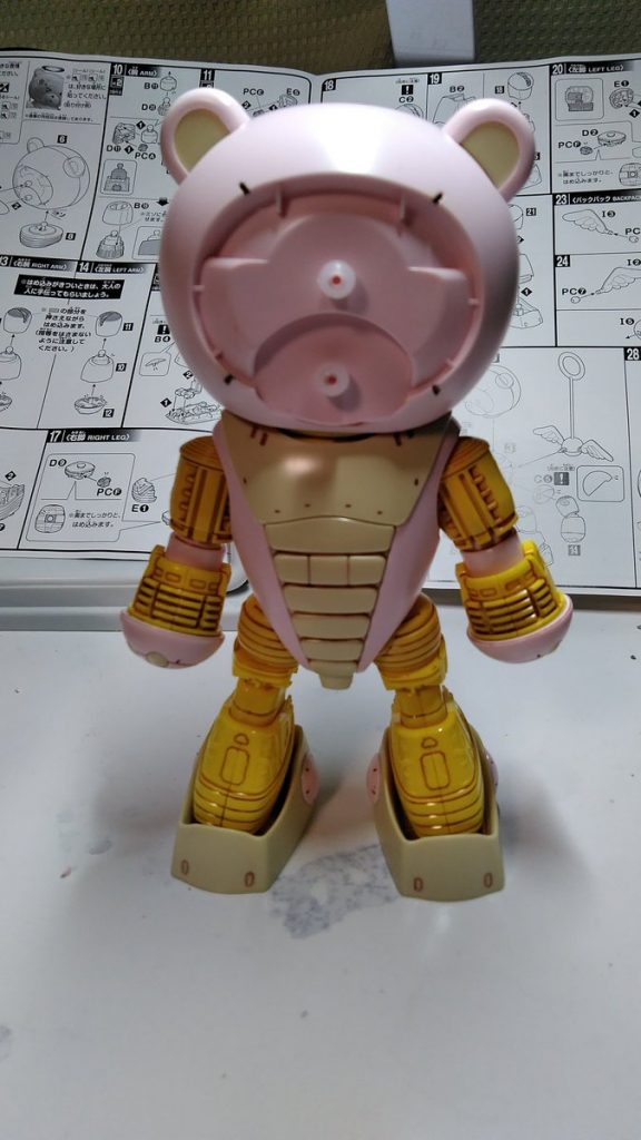メカバレっぽさを撮影したかったので、外装を外したまま、製作を進めました。