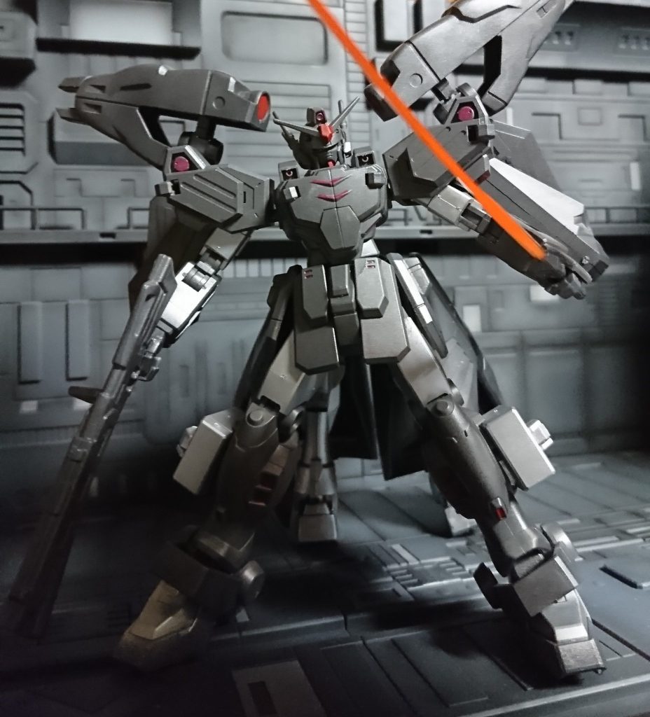 ヘビーアームズ自体は腰に接続用の３ｍｍ穴開けただけで無改造肩の装甲はずすと３ｍｍ穴あるのでそこが拡張につかえるとフォローしてる人が書いてたので使わせてもらいました