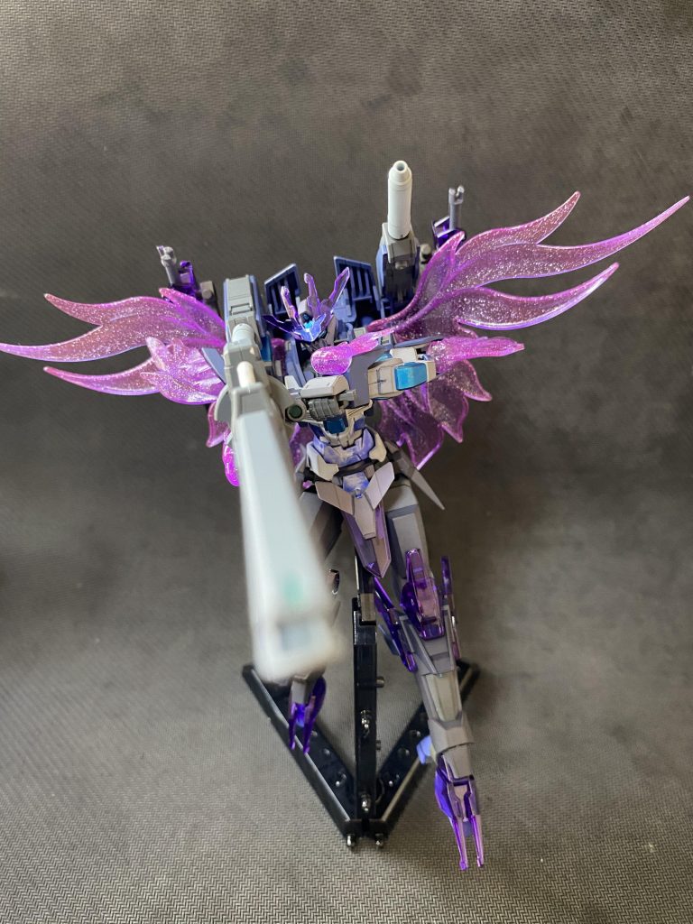 最後に最大出力モードでの最大出力ビームライフルを、機能性は大事にしつつもこの手のフルパワー武装は必ず詰め込みたかった!!