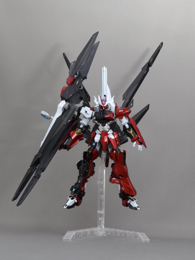 モードチェンジ+ノーネイムライフル装備。干渉を防ぐため、ノーネイムライフルの接続には付属のジョイントを使用。