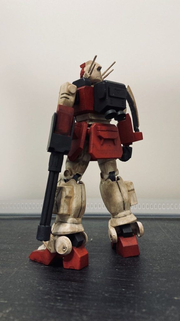 バックショット　意外に女性的なフォルムがある。 