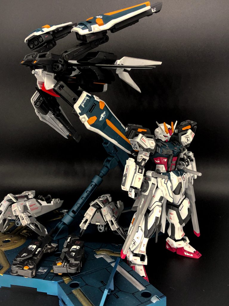 初めて作ったガンプラが小学3年生の時でストライクガンダムのコレクションシリーズだったので思入れのある機体で気合い入れちゃいました。あの頃の私に見せてあげたい(๑´ ³`)¸¸♪勉強しないとこんなん作るぞってね（笑）以上、ハヤブサ屋のフルアーマーストライクでしたm(_ _)m