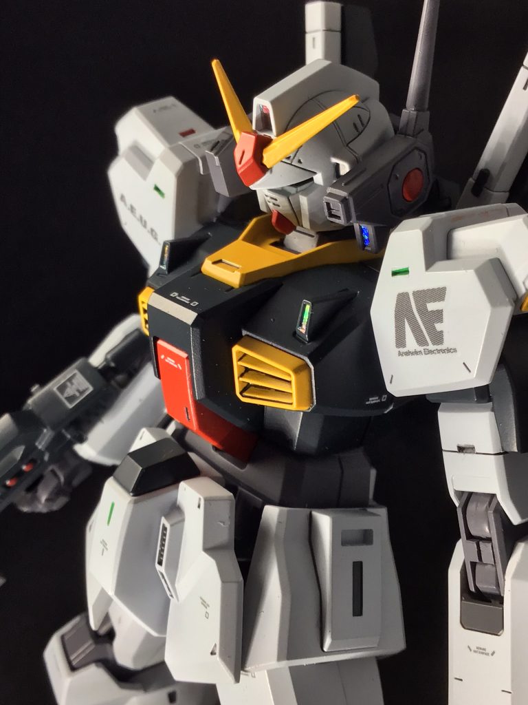 センサー類はメインカメラ以外ホログラムフィニッシュを使ってみました。