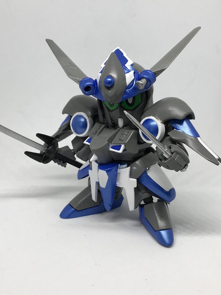 兜の隠し刀は差し替えで再現しました