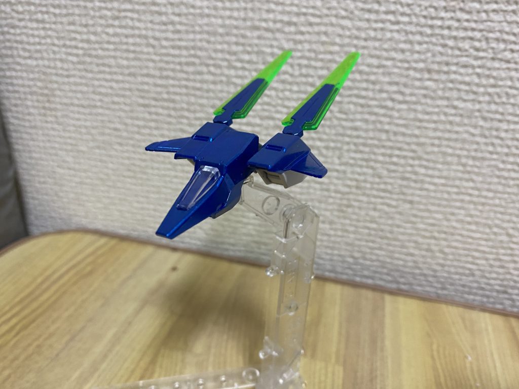 コアファイターFXのモノをそのまま取り付けています。Cファンネル取り付け位置は元と差をつけるため、別位置につけてます。