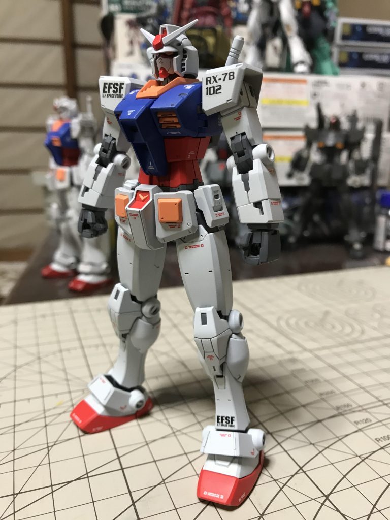 何度見ても細マッチョ！？　　　　　　　　　　特に目を引くのは肉肉しいエロ〜んな太ももでしょうか！　正にパワフルマッスルな競輪選手の様！