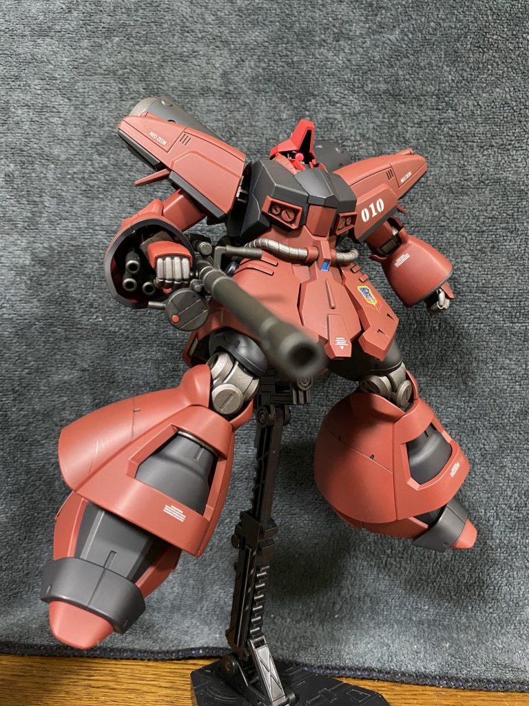 ギラズールには大砲でも、ドライセンに持たせると少し小さく見えますね。