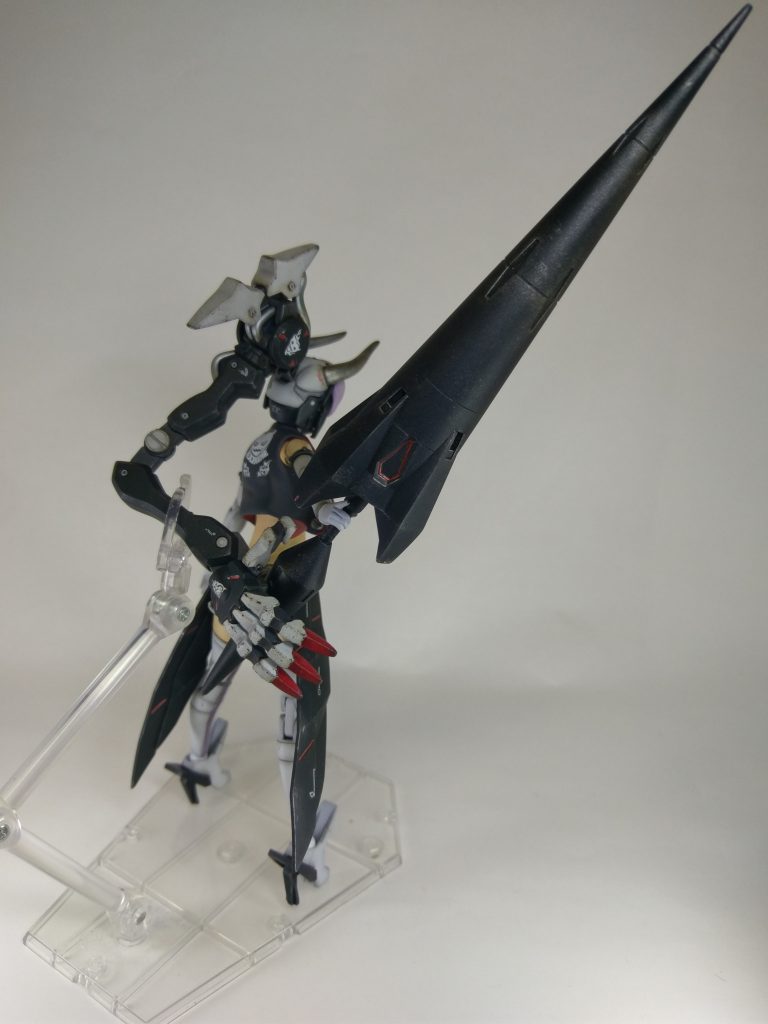 普段は筆塗りスキーなんですが肌の質感を出すのに、10年前に近所の模型屋の親爺さんにそそのかされて購入し、ほったらかしになってたエアブラシの封印をこの度解きました。でもマスキング能力皆無なんで塗り分けは結局全部筆でやりました。ダイソーのナイロン筆コスパすごいです。