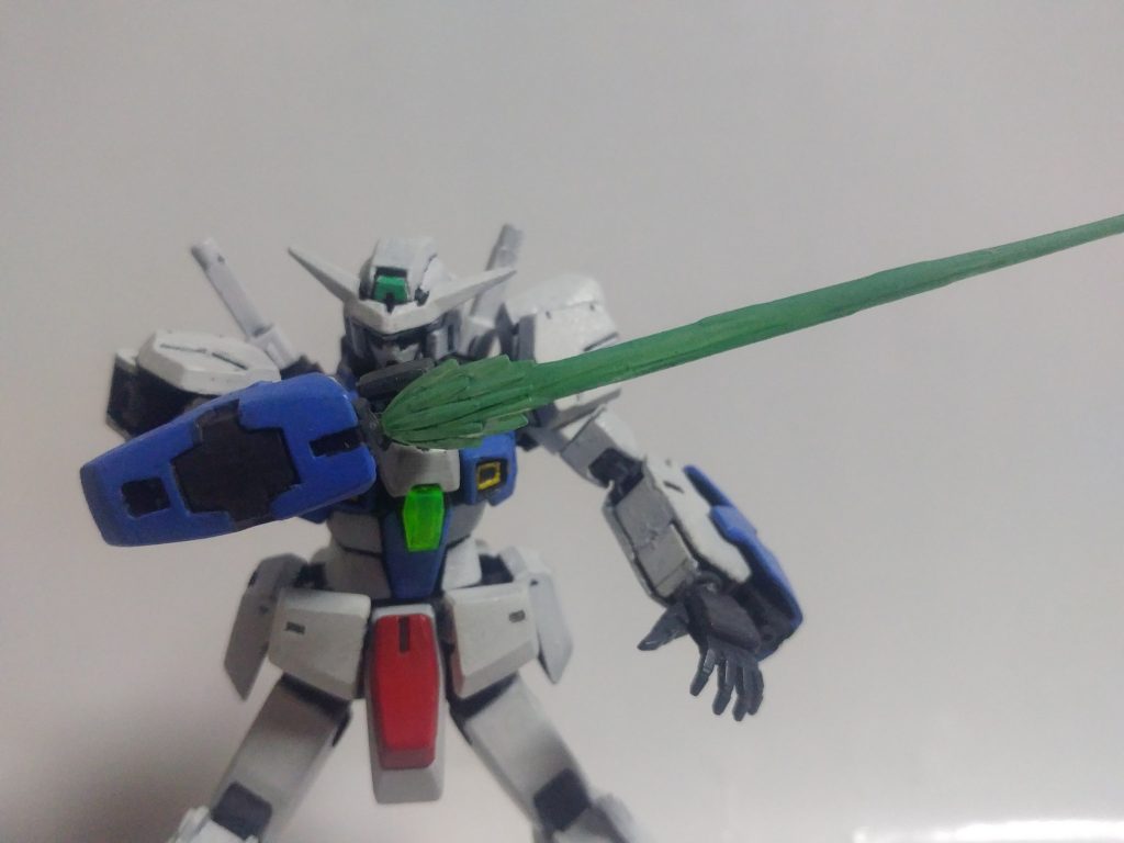 腕部ビーム・ブレード。腕部に直付けされたビーム・ユニットからビーム刃を展開する。基本仕様はサーベルと同じだが、ビーム・バルカンとしても使用可能。