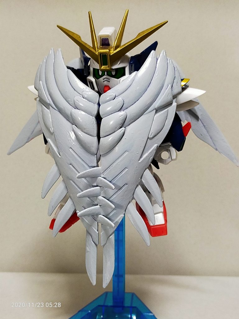 大気圏突入モードSD体形の立体商品でこれを再現できるのは、BB戦士ゼロカスタム以来かな?