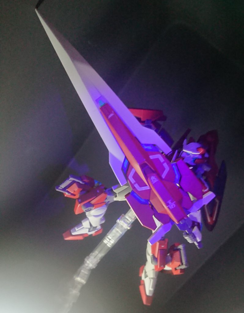 バスターソードを構えて