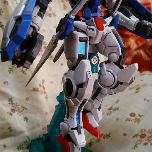 俺がガンダムだ(‘ω‘ )歌が聞こえる。