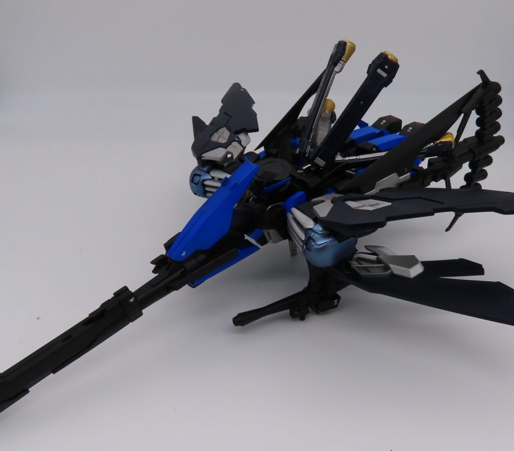 フルクロスのバインダーがウィングになってます。