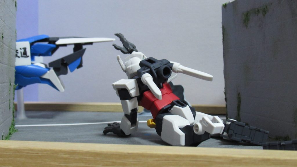 背中の哀愁感には気を遣いました。