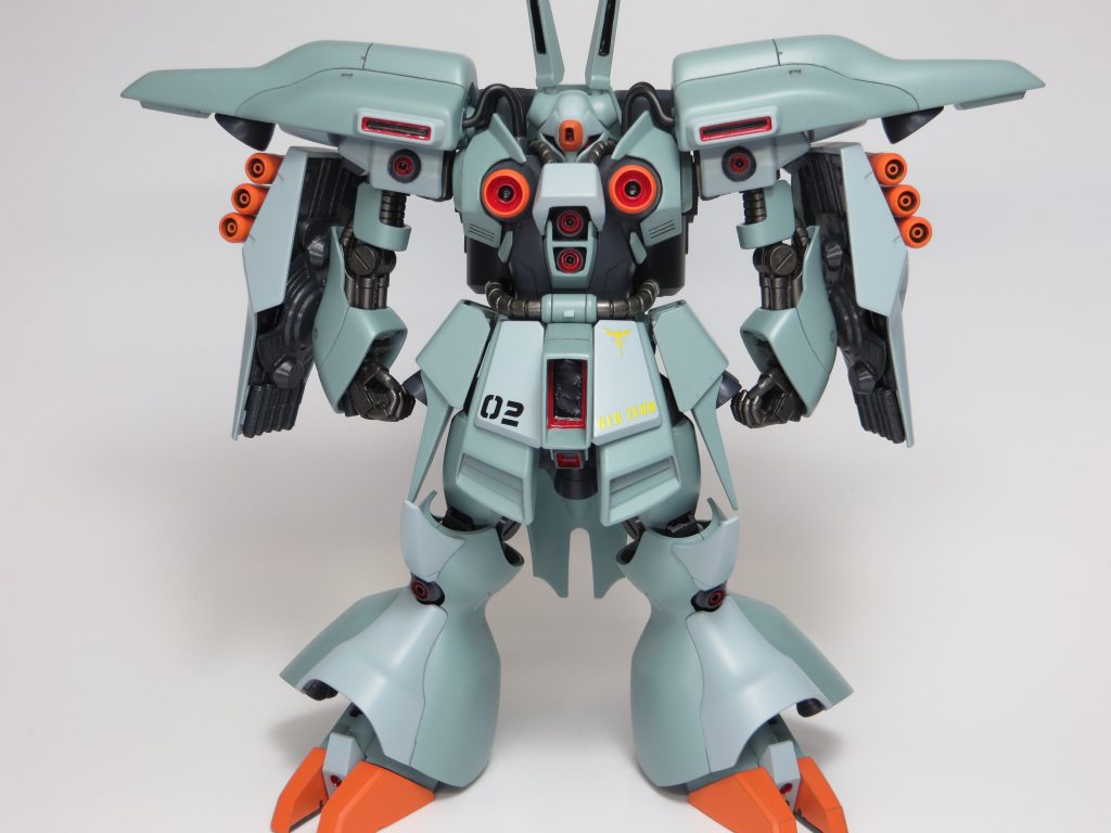 前から。マッシブウサギ。