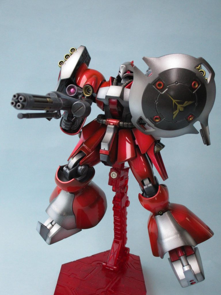 メガ・ガトリングガン構え。