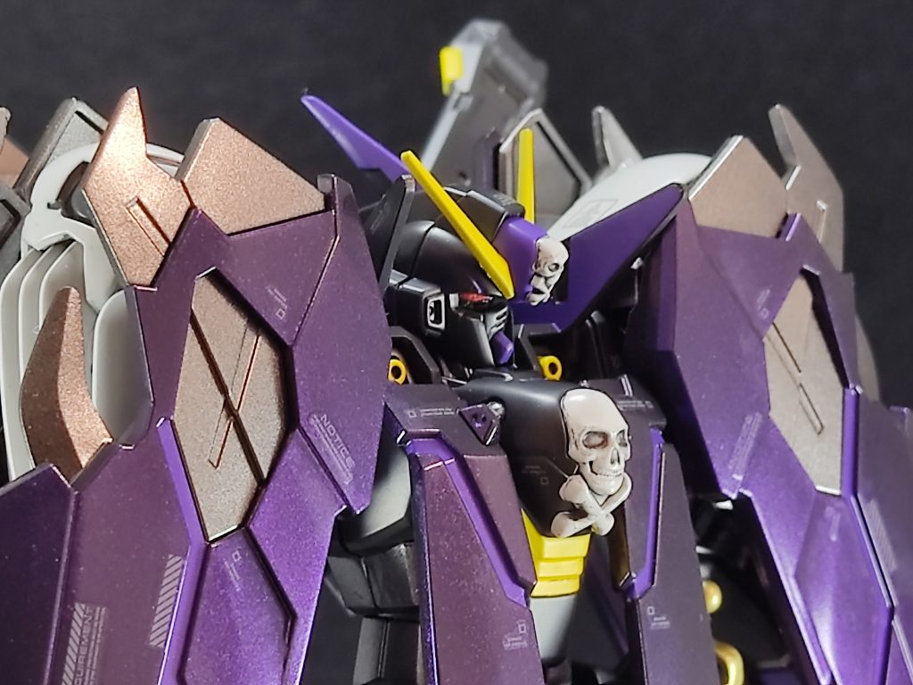 ■製作期間：2020/10/01〜10/31■使用カラーフレーム色：(G)スターブライトアイアン外装①：(G)ニュートラルグレーⅤ外装②：(C)パープル肩部：(G)ニュートラルグレーⅠスラスター部：(G)サンシャインイエロークロス部：外装①→(C)アメジストパープル