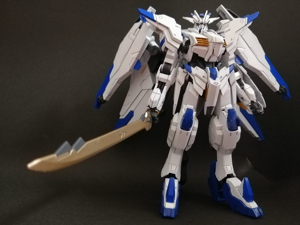 ＜バエル・ロングソード＞マルコシアスの大太刀をバエル・ソードと同じ材質の特殊超硬合金を使い、鍛え直したもの。強度、切れ味が格段に向上した