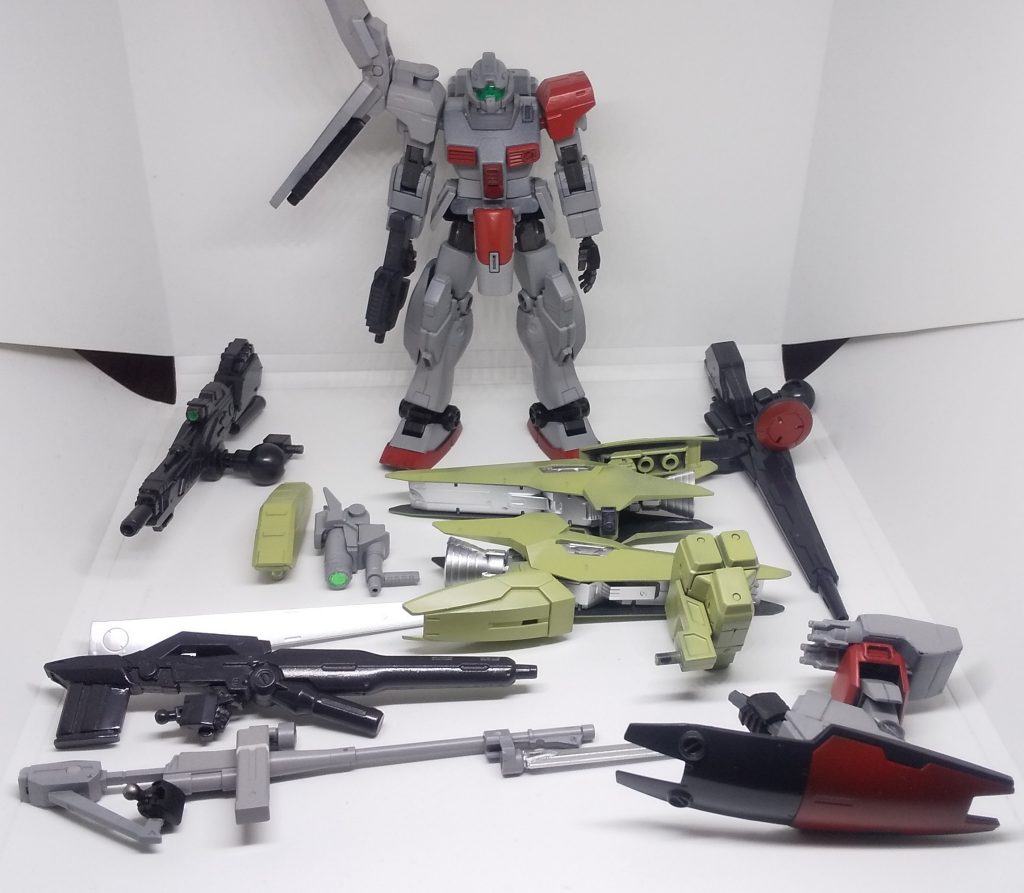 みたいな妄想ぶちまける深夜。そして兵装一覧。歴史の闇の中に葬られているとか言えば宇宙世紀っぽくなる。これってトリビアになりませんか？量産機のカスタム機とかもう拗らせ感が尋常じゃなくてすき。でも武装が多すぎるのも考えものですね。写真全枠使ってギリギリとか。(・ωく)