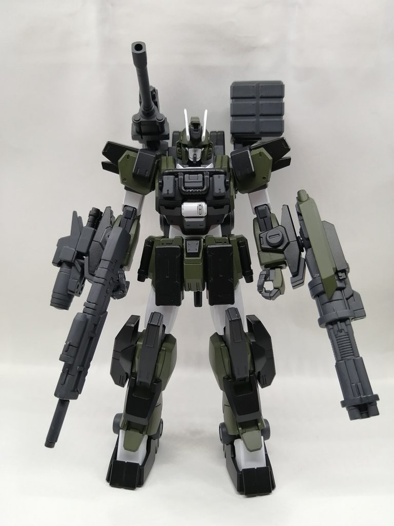 ＜フロントショット＞ベースはガンダムEz-SR、追加装備はEz-SRの余りとジャンクパーツです。シールドガトリングはビルダーパーツのガトリングをぶった切ってシールドにくっつけました