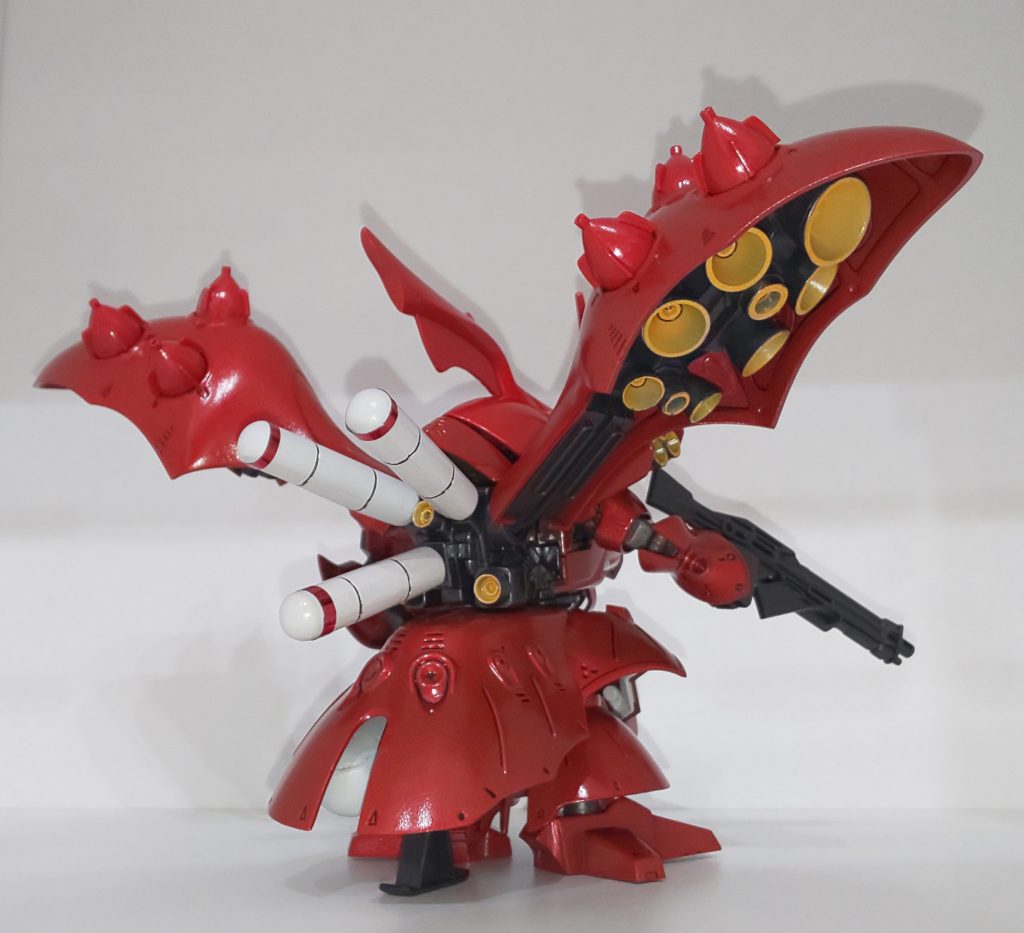 あまり、信じてもらえないんですが、下地をアクリジョンベースカラーのホワイトとレッドを混ぜたものに、ただの黄色を重ねるとなぜか橙色になるんです( ;∀;)