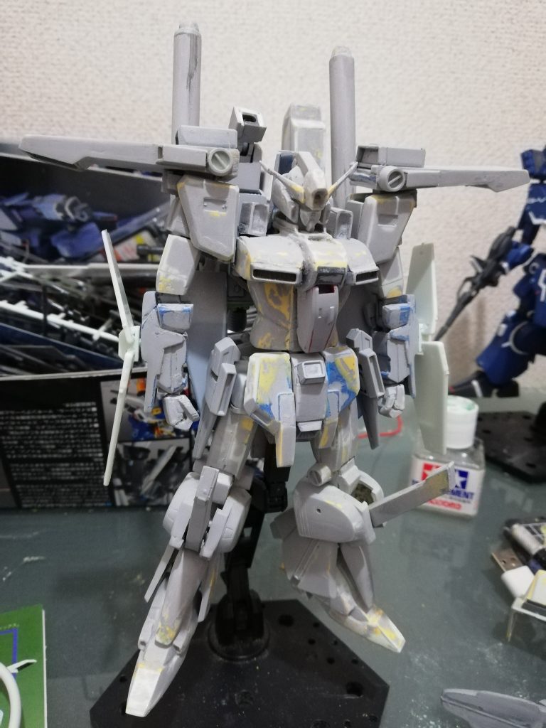 塗装前の中の人。