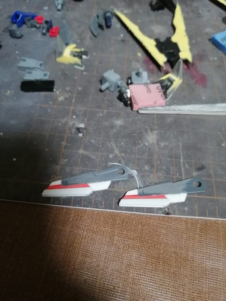 スタビライザー移植作業。こうやって切り貼りするのをどうするか考えるのは楽しいですね。