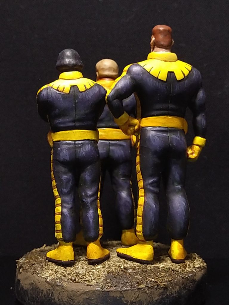 ３人揃えて筆塗りしました。