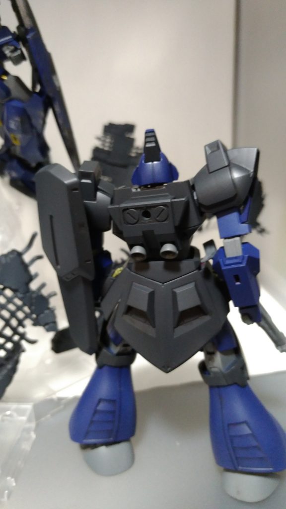 バックアップは前回の改造で使用したので、ジャンクパーツRX-78のバックアップ使用しました...パーツ発注も考えましたが、TV版のバックアップにサーベル装備を思いつき使用しました。サーベルを装備忘れました...バックアップのいいイメージができたら投稿します!!