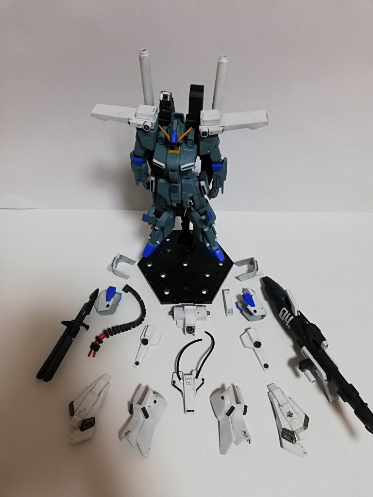 100均で買った磁石を仕込んでいるので一応パージ出来ますが、塗装がハゲる（涙)