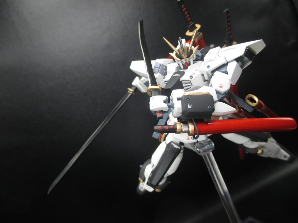 八剱ガンダム–6枚目/制作者：堺・悠一