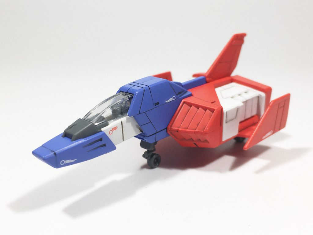 コアファイターキャノピー付近の合わせ目は消していません、収納してしまえば見えないのでどうと言うことは無いです