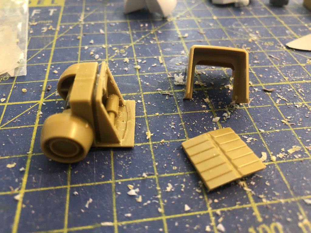 鼻?!の内側を塗りやすくするために後ハメ加工をしました。