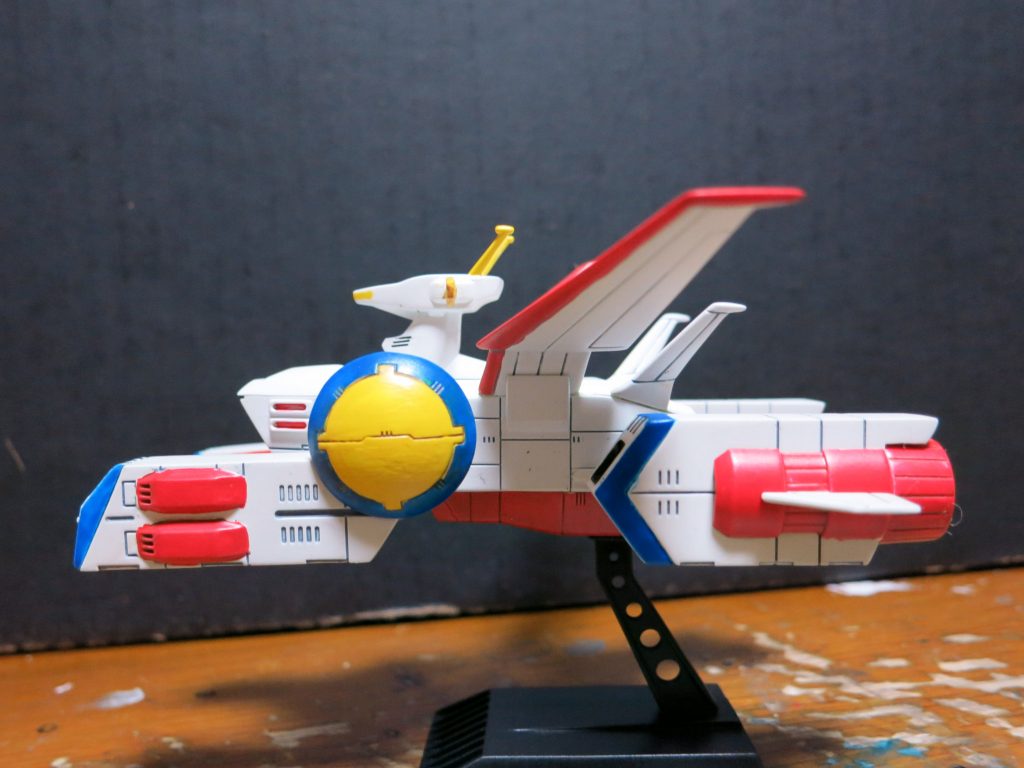 少しだけ、ディテールの甘い箇所はありますが、要所のディテールはカッチリしており、本当に驚くばかり。航空機や艦船のガンプラは旧さを感じさせない好キットが多いので、機会があれば組んで、驚いてほしいものです。