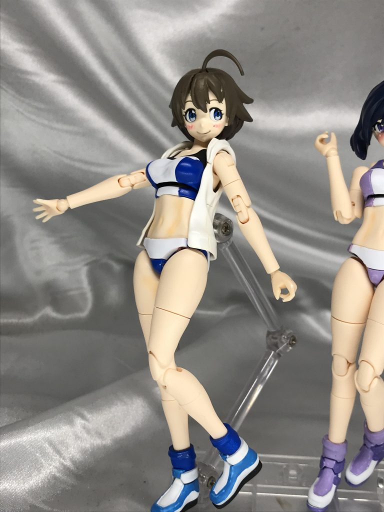 もうこれが出来れば満足じゃ(盲目袖なしパーカーがウルトラ可愛すぎるぜ!スニーカーは個性が出るよう、オリジナルで塗り分けました。