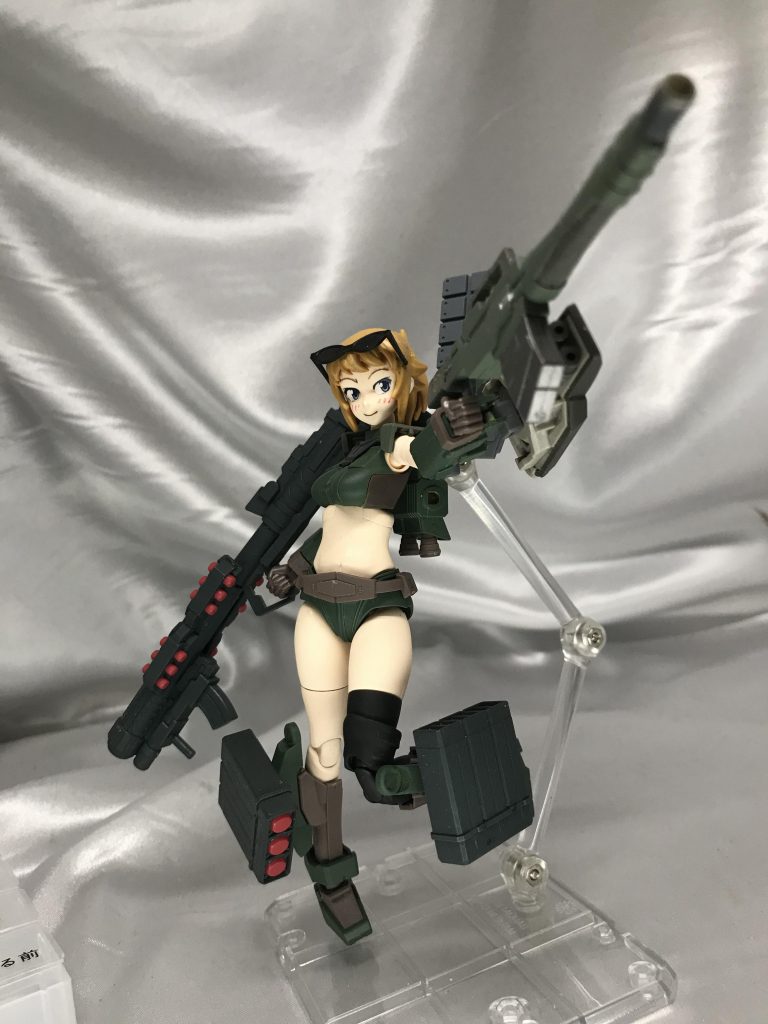 ビルダーズパーツのアサルトライフル。このライフルの活かし先がついに見つかりました(///▽///)こまんどふみなは黒ニーハイだったんですが、今回は片足のみのアシンメトリー。もうダイバースーツをビキニルックにするのは無意識で行ってしまってます(笑