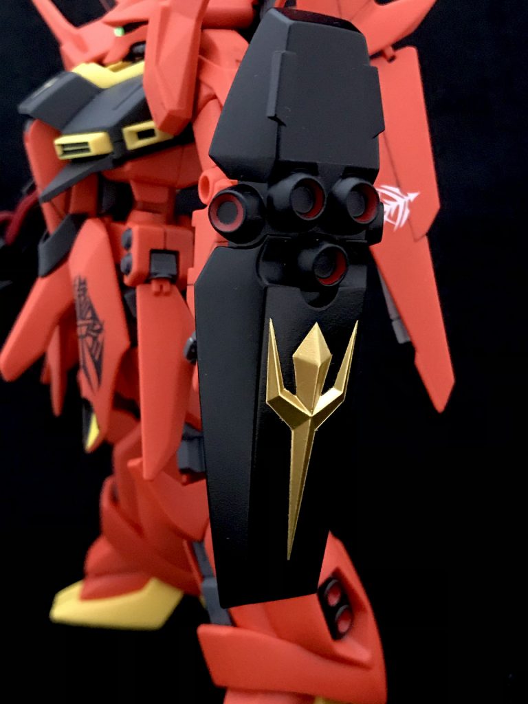 シールドのマークはキレイに塗りたかったポイント