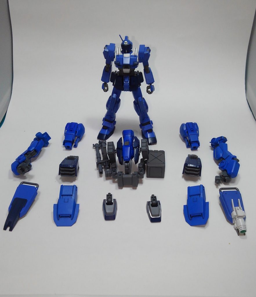 エクスパックを分解するとこのようになります。基本的に3ミリ棒での接続ですので規格が合えば他のガンプラにも使えます。 どうつかうかきみのアイデアしだいだ!!今回も前後編になります。 満を持してのギミック?ですのでよろければ後編もごらんください。前編ご覧いただきありがとうございましたm(_ _)m