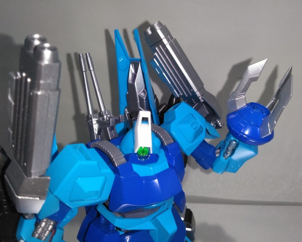 カラバのメカニックにも公国出身者が居るのではと思いクローを付けました